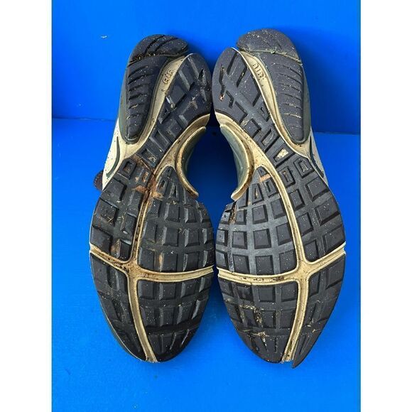 Nike Mens Run Swift 2 Running Shoes Size 7.5 Gray DJ5985 001 Iron Grey EUC